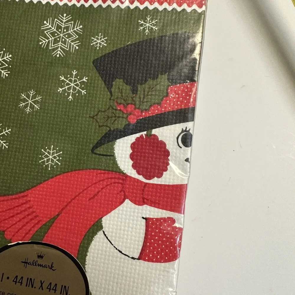Vintage Hallmark Snowman Bird Christmas Paper Table Cover Tablecloth 44